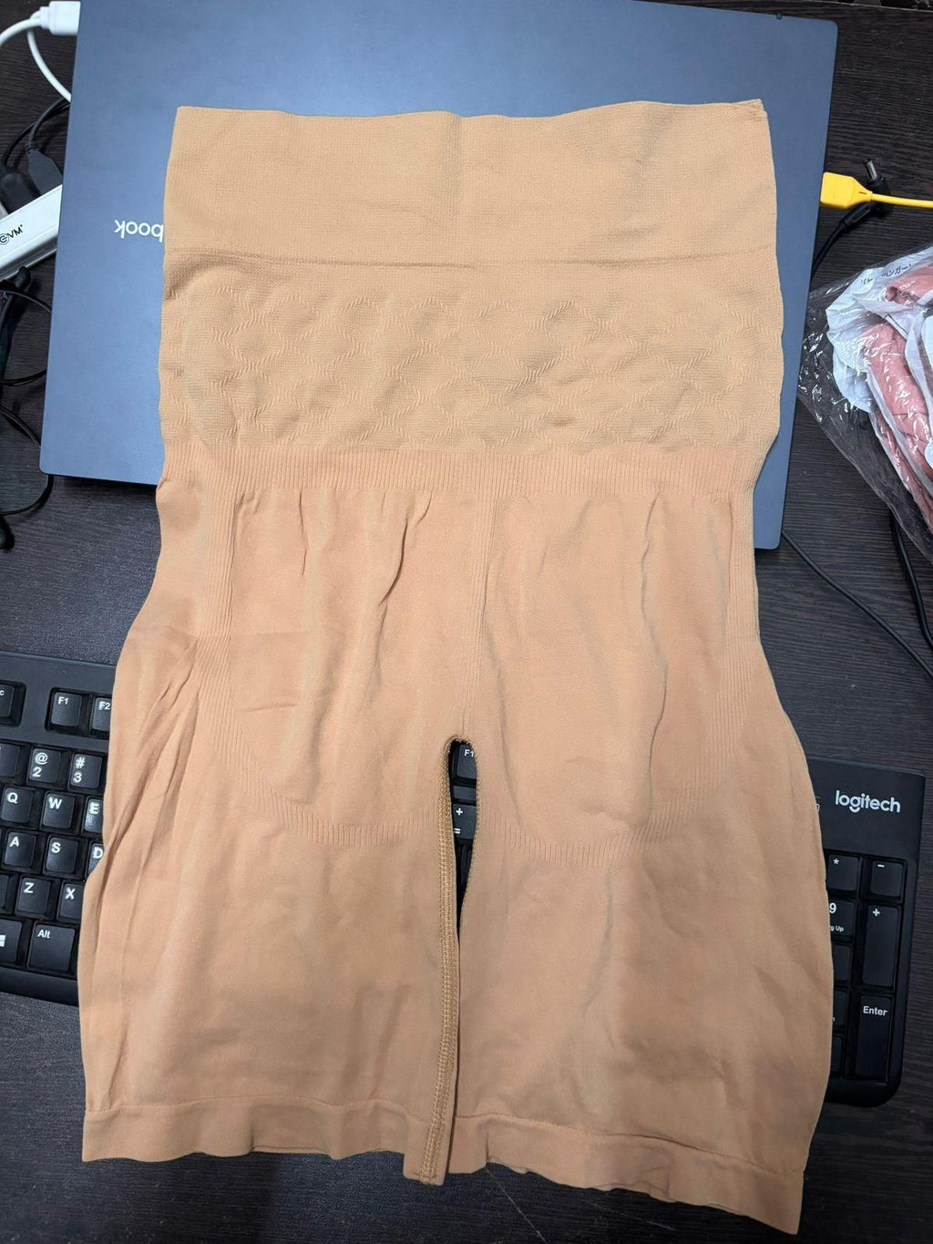 4-in-1 Seamless Tummy Tucker Shapewear for Women – Slimming Body Shaper for Tummy, Back, Thighs & Hips | Quick Slim Shape Wear